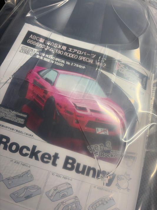 Addiction rocket bunny 180V2 Side Step & Fender
